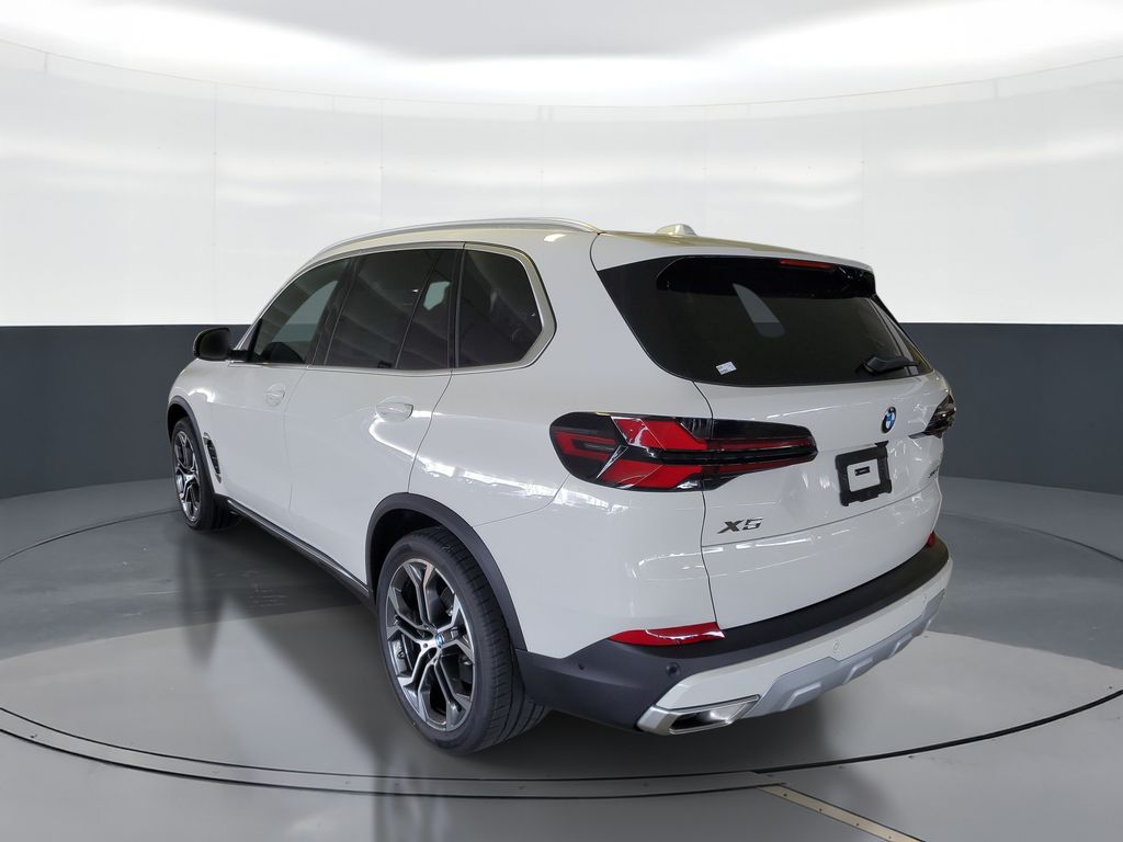 New 2026 White BMW sDrive40i image 4