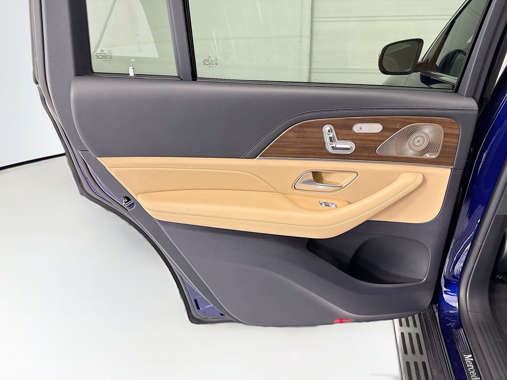 Thumbnail: 2026 Mercedes-Benz GLS - 26