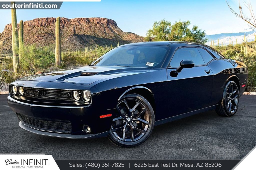 Pitch Black Clearcoat 2021 Dodge Challenger SXT RWD Coupe Rear-Wheel Drive 8-Speed Automatic
