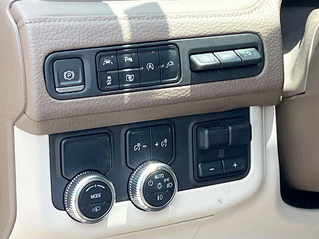 2022 GMC Yukon Denali Green at Wharton Ford