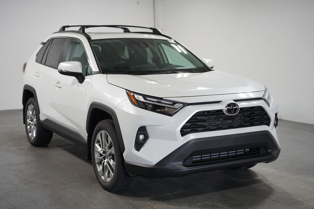 Thumbnail: 2025 Toyota RAV4 - 3