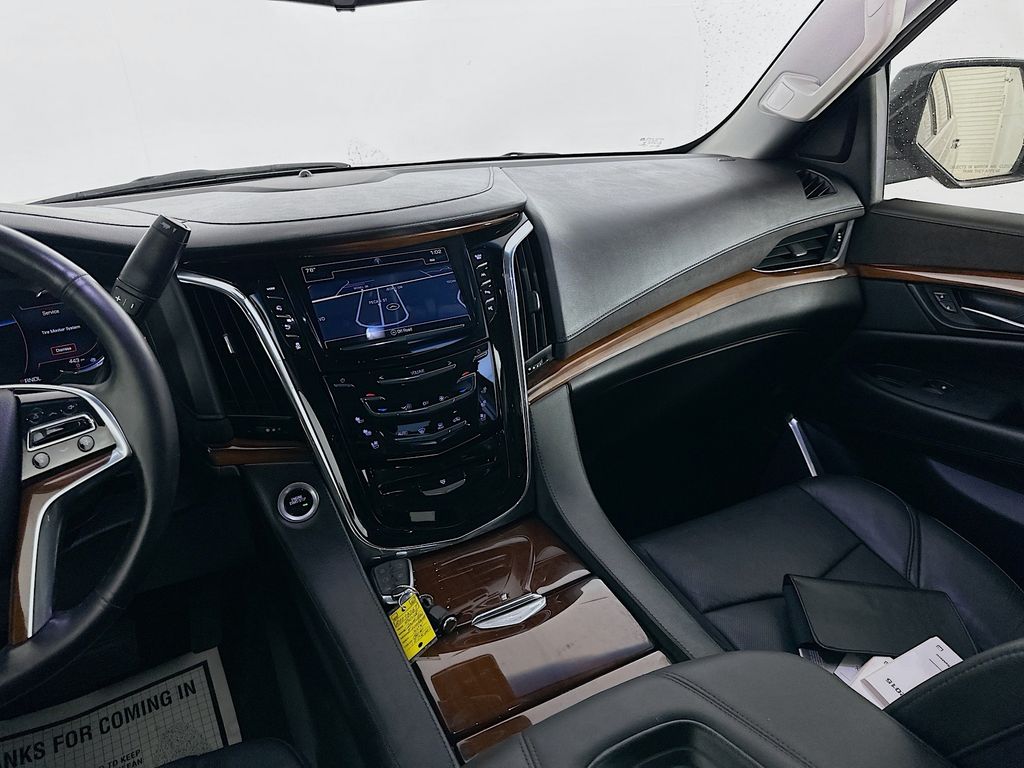 2018 Cadillac Escalade Premium Luxury 23