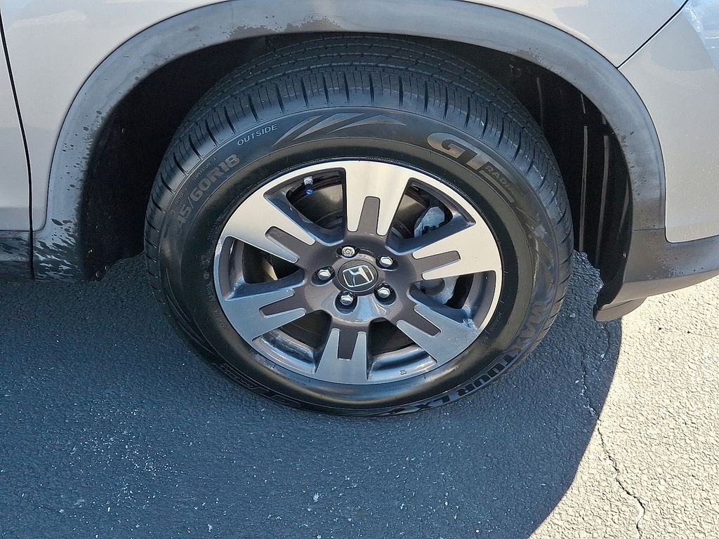 Thumbnail: 2019 Honda Ridgeline - 8