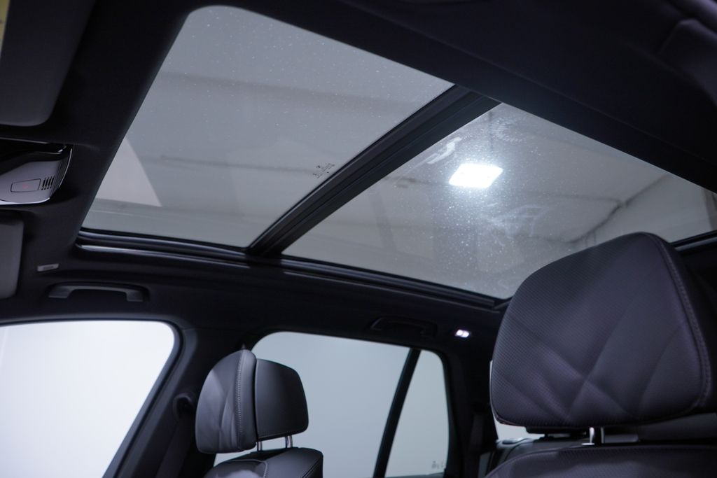 Thumbnail: 2026 BMW X5 - 8