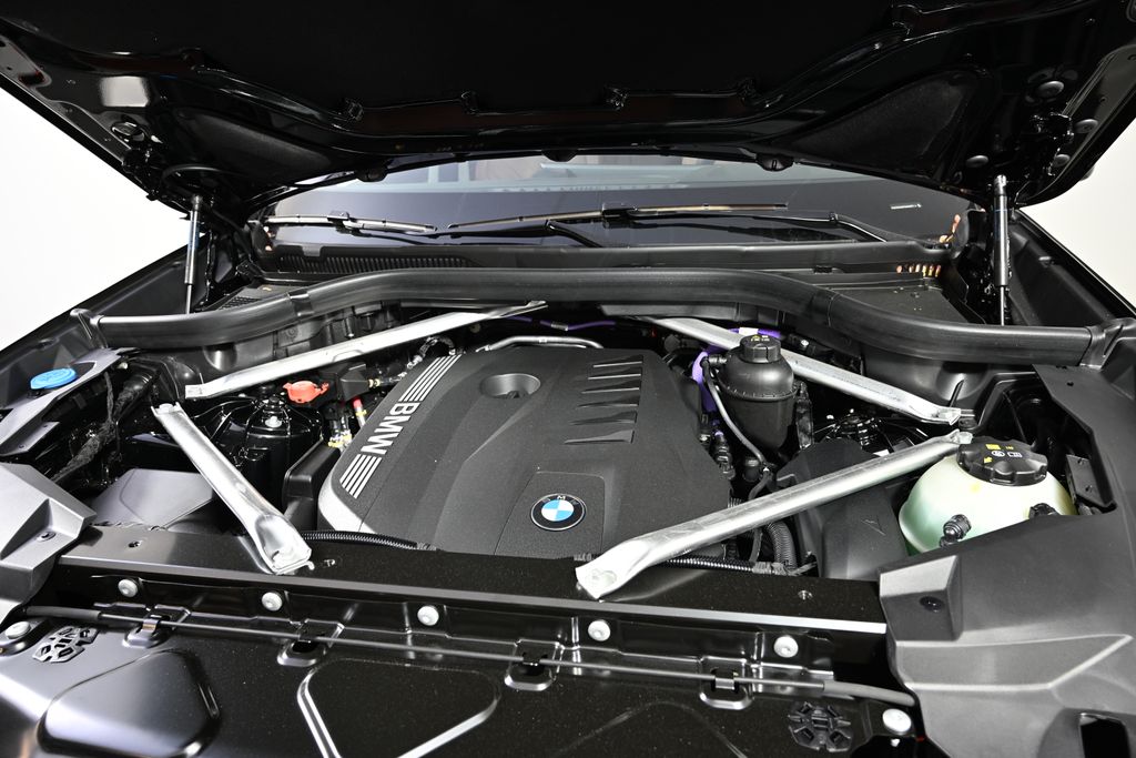 Thumbnail: 2026 BMW X5 - 27