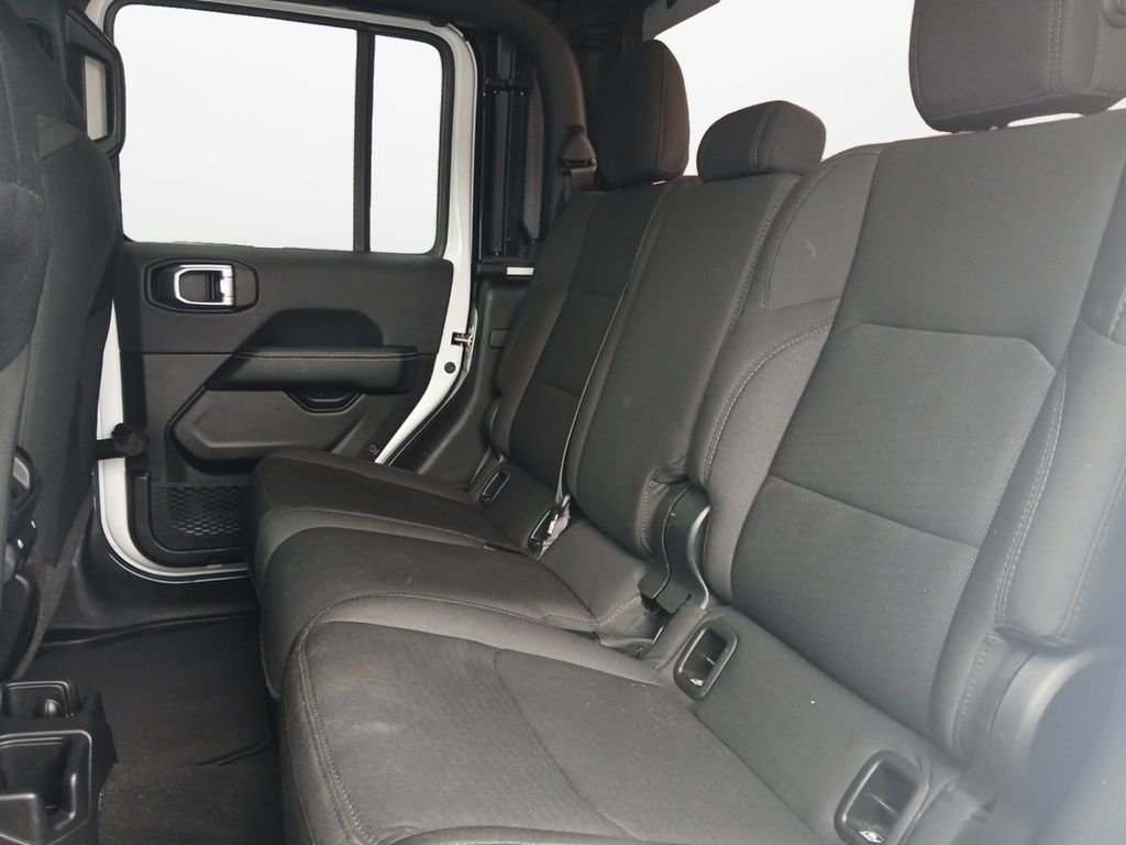 Used Car 2023 Jeep Gladiator  Overland For Sale Under $35,000 In Austin, Texas