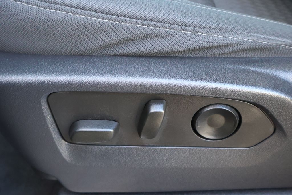 Thumbnail: 2023 GMC Sierra 1500 - 32