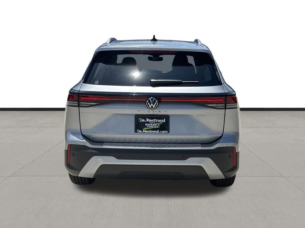 2026 Volkswagen Tiguan 2.0T SE Silver at DeMontrond Auto Country