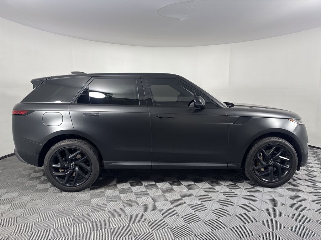 Thumbnail: 2023 Land Rover Range Rover Sport - 4