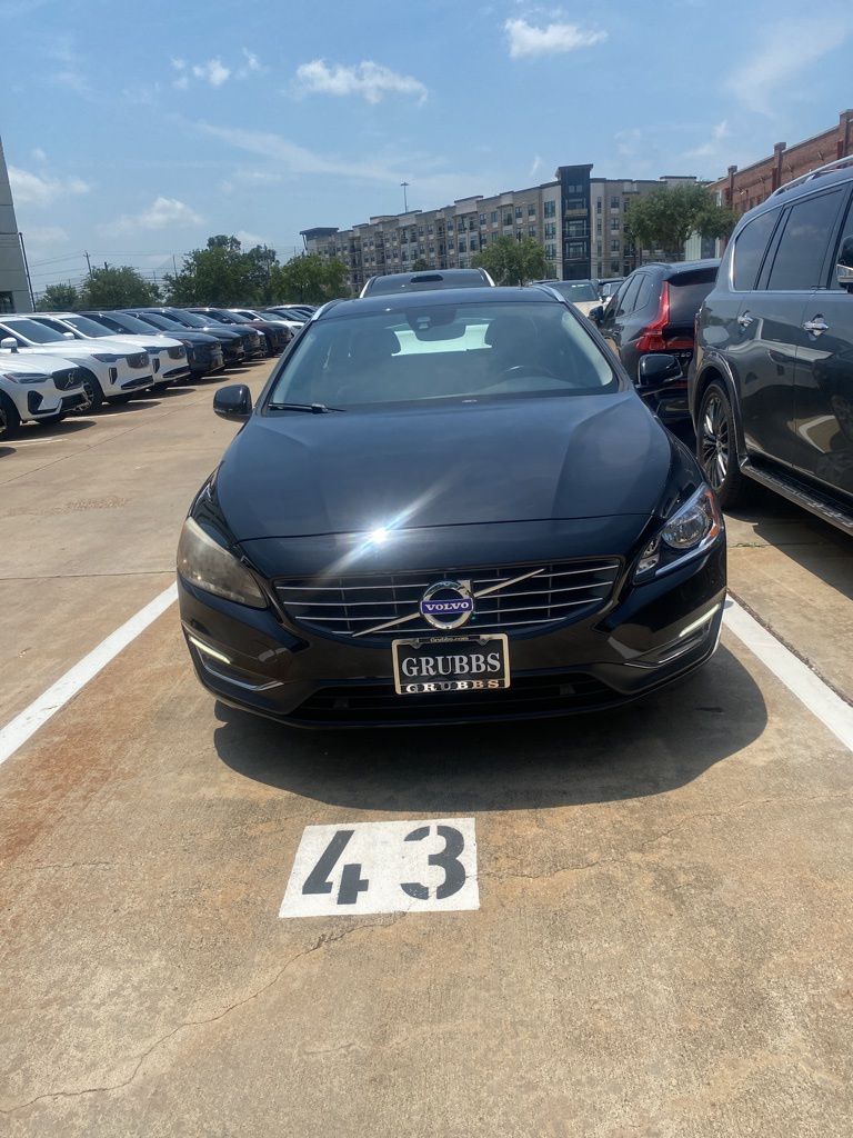 Onyx Black Metallic 2017 Volvo V60 T5 Premier Wagon Front-Wheel Drive Automatic