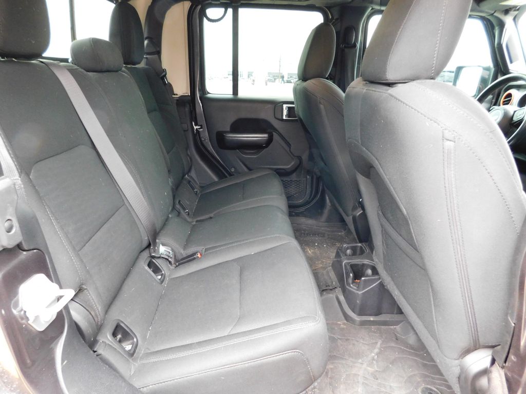 Thumbnail: 2020 Jeep Gladiator - 5