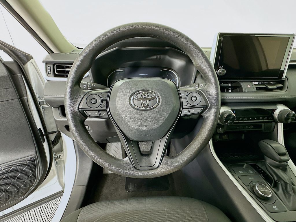 Thumbnail: 2025 Toyota RAV4 - 11