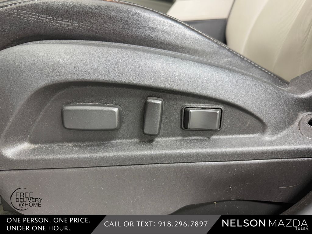 Used 2015 Red Chevrolet LTZ image 17