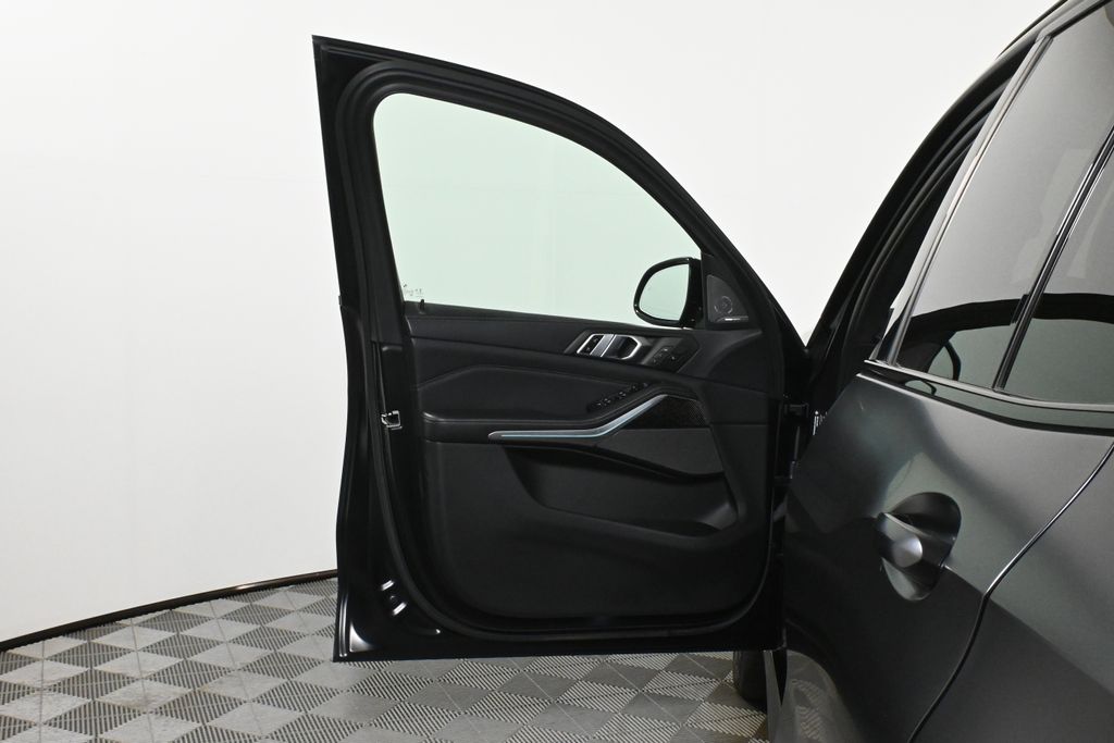 2022 BMW X5 xDrive40i 30