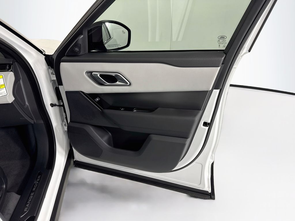 Thumbnail: 2026 Land Rover Range Rover Velar - 25