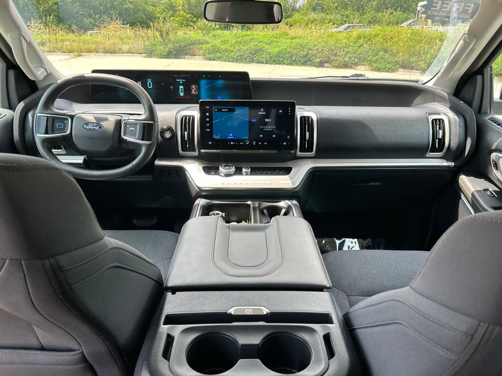 Used 2025 Ford Expedition SUV