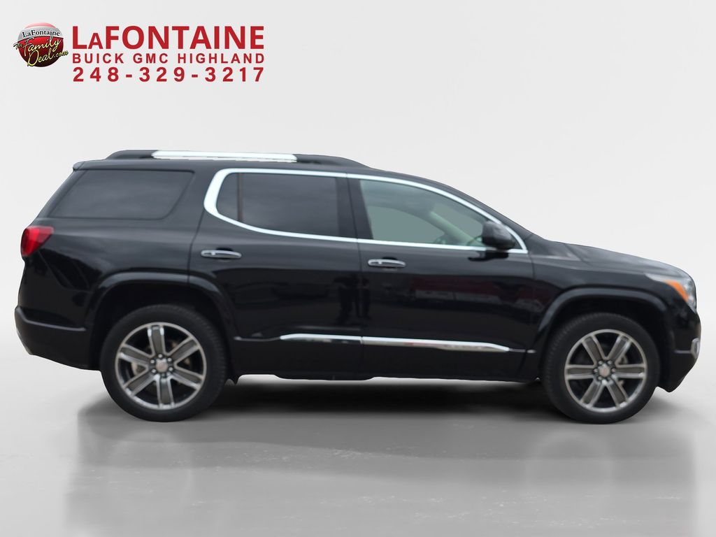 2019 GMC Acadia Denali 8