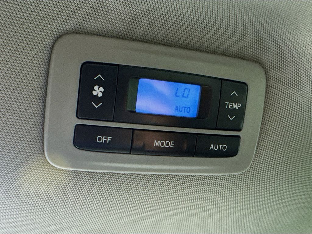 Used Car 2019 Toyota Sienna  Le For Sale Under $25,000 In Austin, Texas