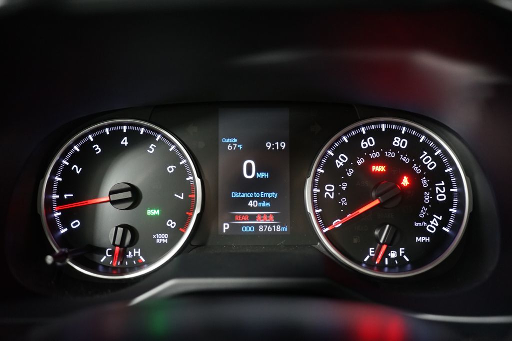 2021 Toyota RAV4 XLE 15