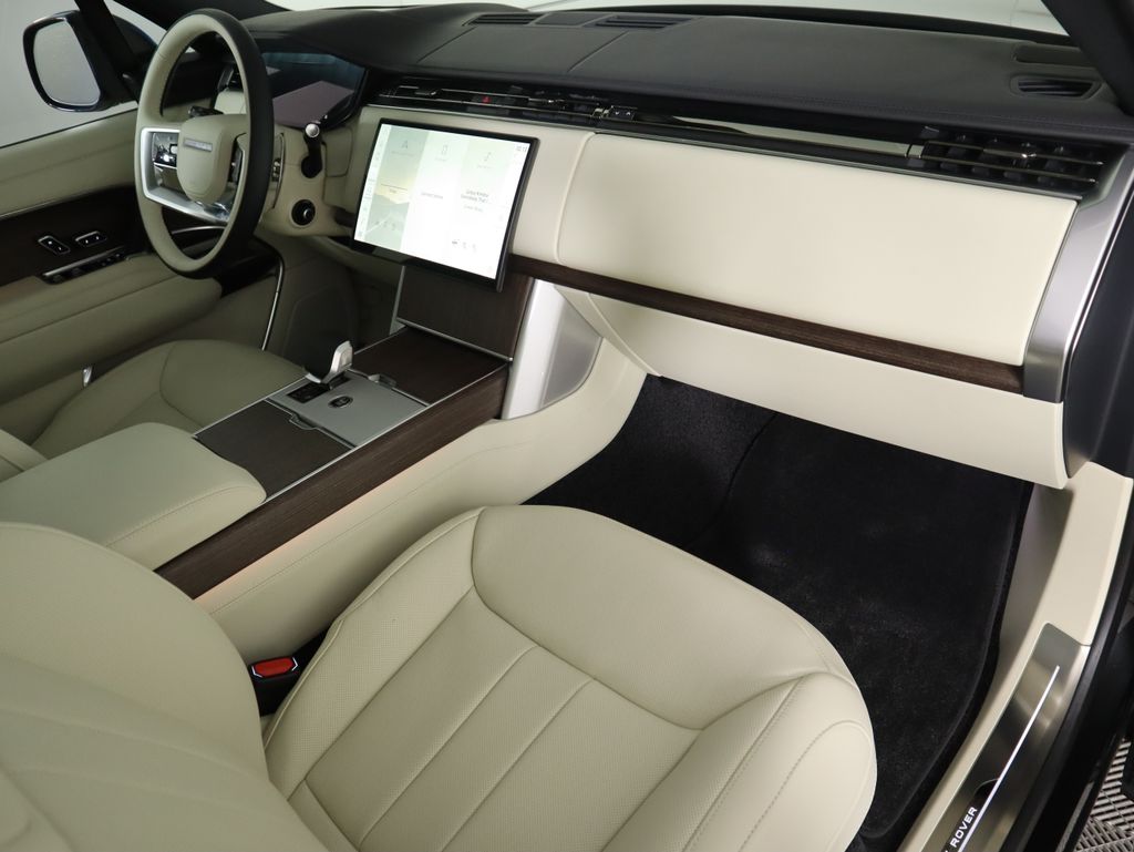 Thumbnail: 2026 Land Rover Range Rover - 19