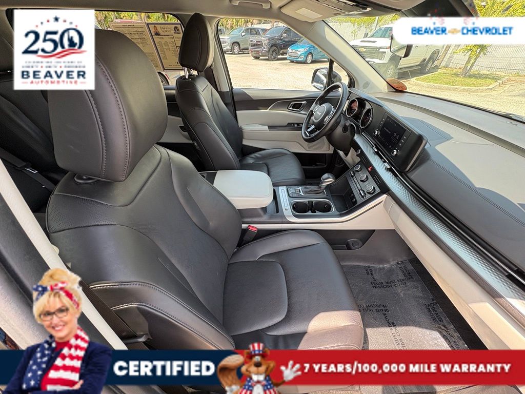 Used 2024 Kia Carnival Van