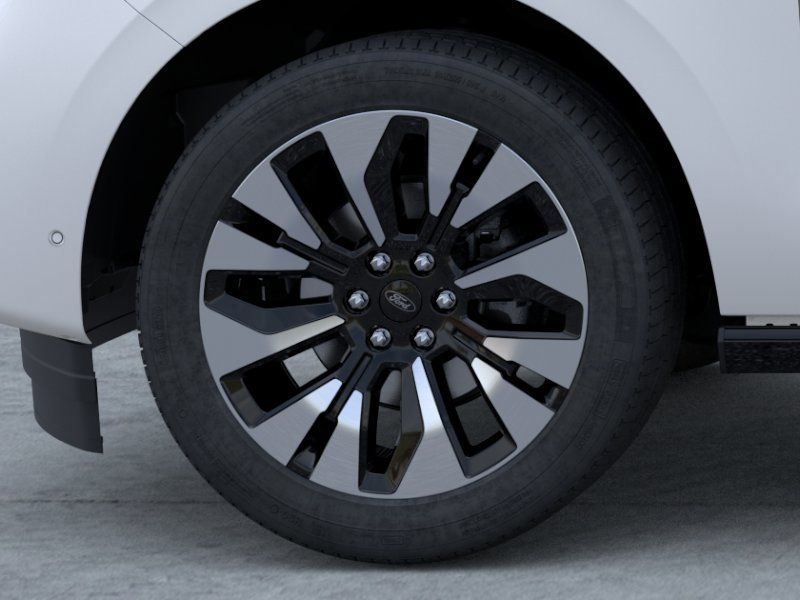 New 2026 White Ford Platinum image 19