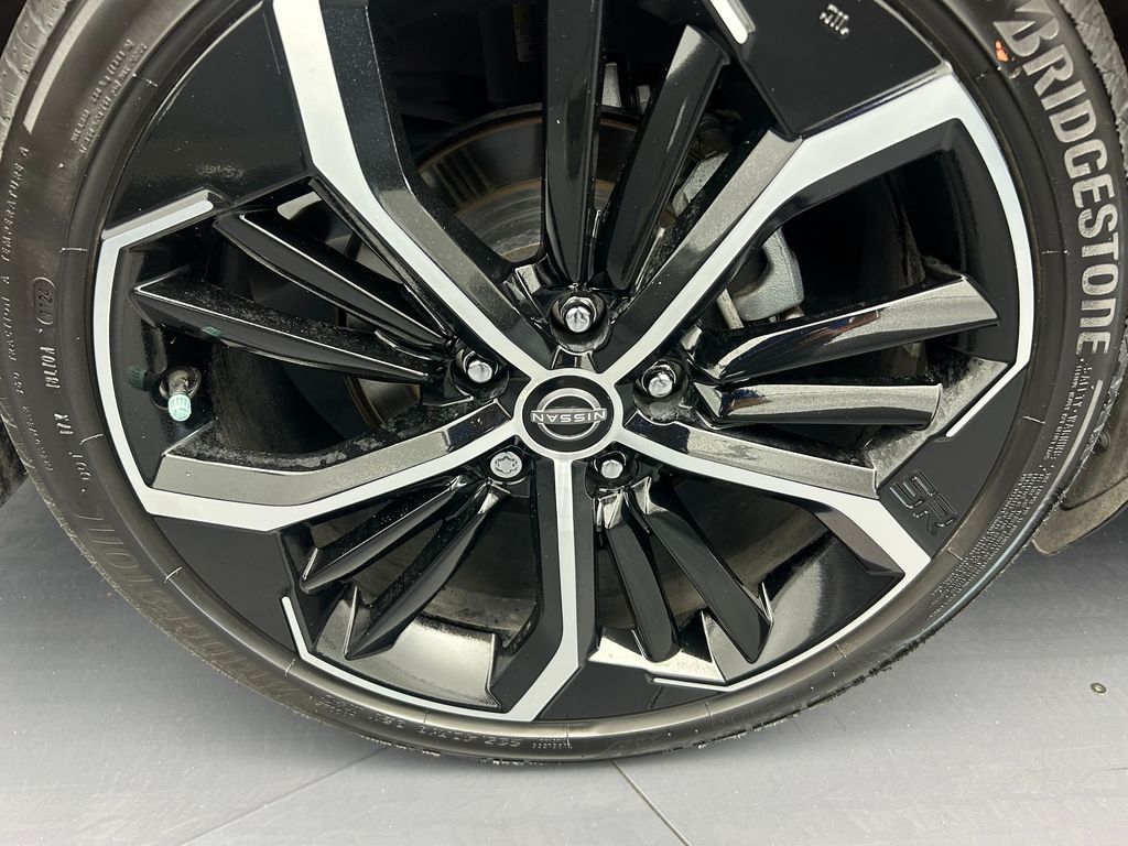 Used 2024 Scarlet Ember Nissan 2.5 SR image 35