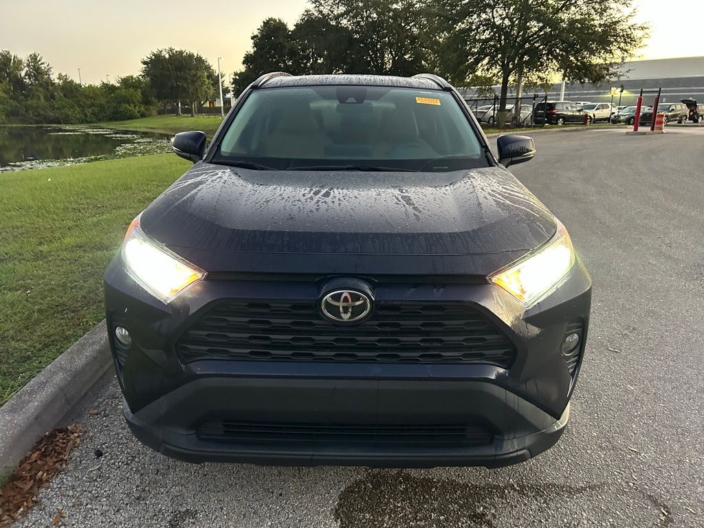 Thumbnail: 2020 Toyota RAV4 - 8