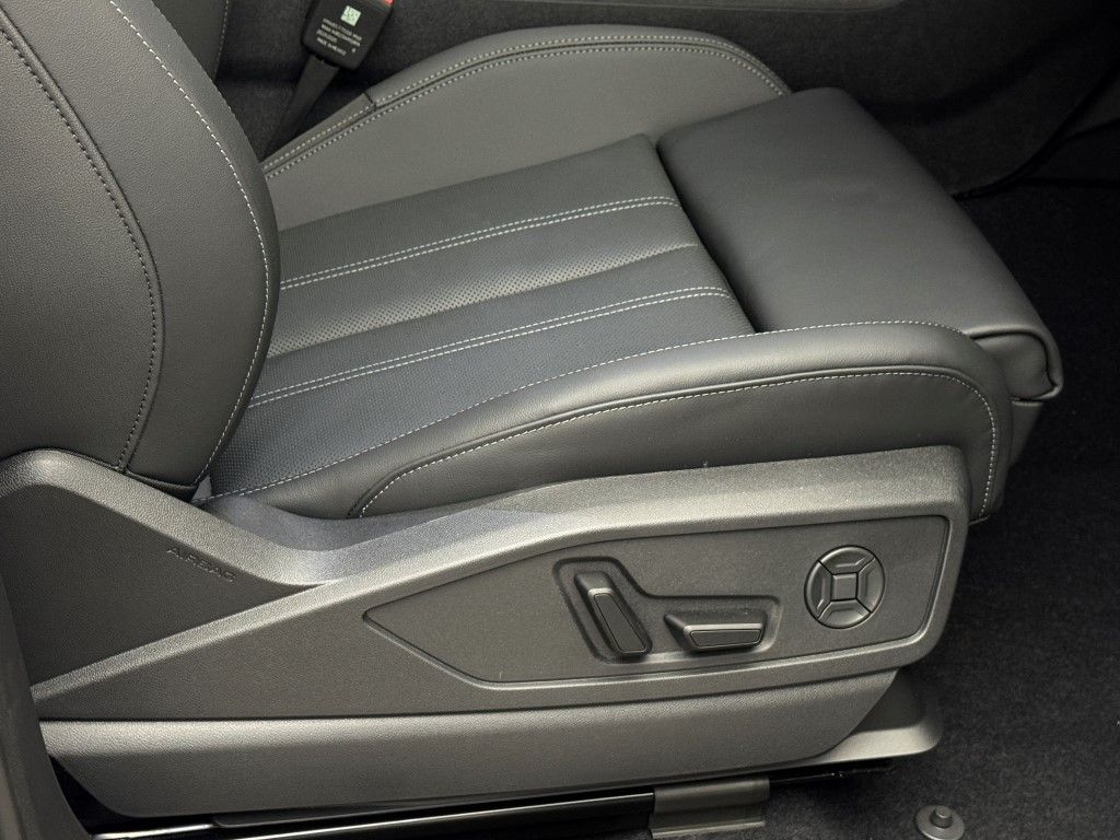 2025 Audi Q5 Premium 17
