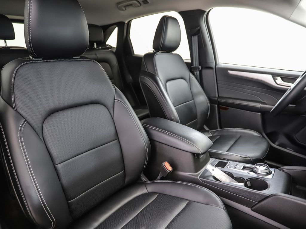 2024 Ford Escape Platinum 31