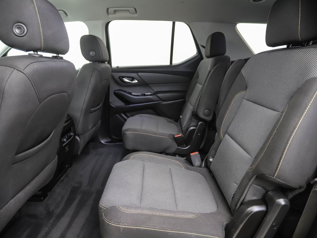 Thumbnail: 2020 Chevrolet Traverse - 22