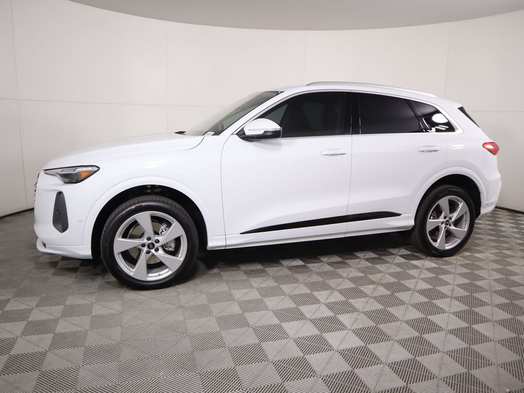 Thumbnail: 2025 Audi Q5 - 8