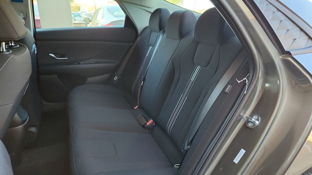 2026 Hyundai Elantra Hybrid