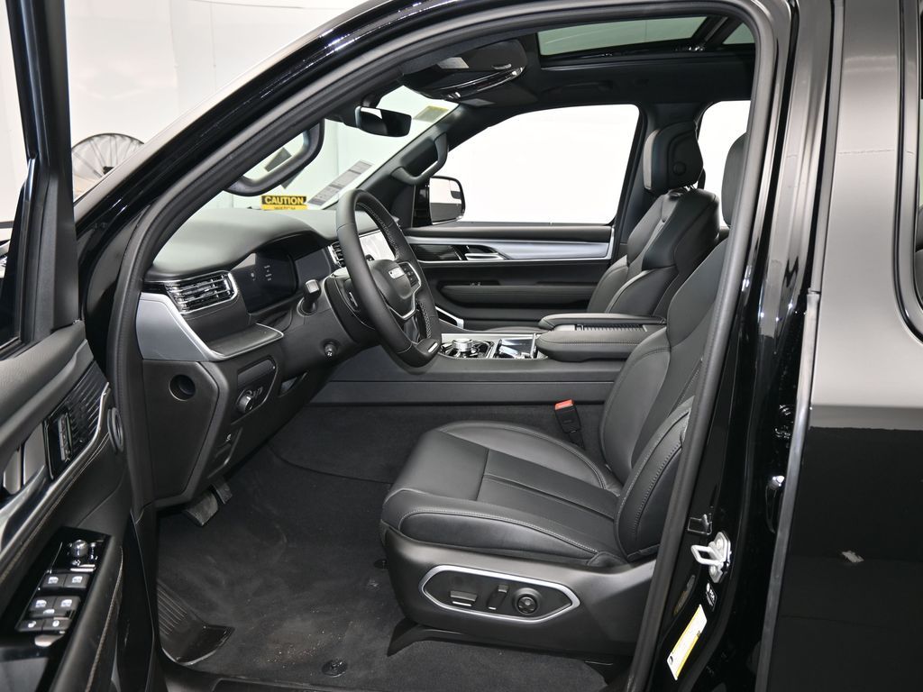 New 2026 High Gloss Black Jeep Limited Reserve image 12