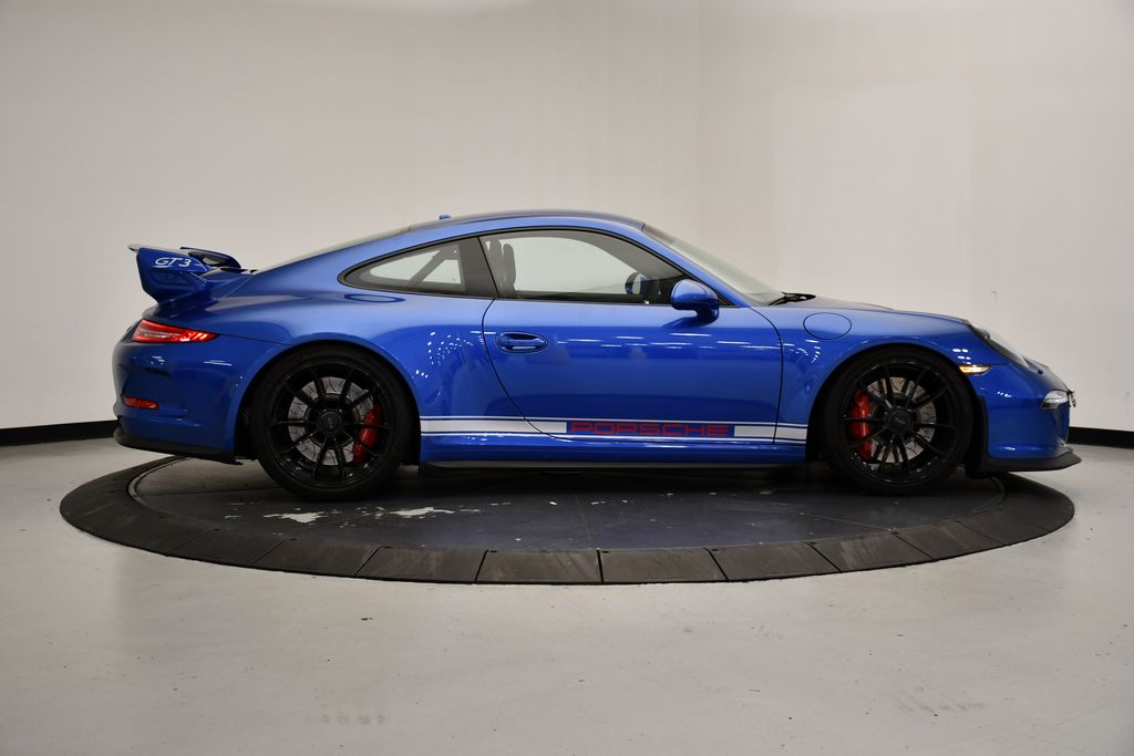 Thumbnail: 2015 Porsche 911 - 8