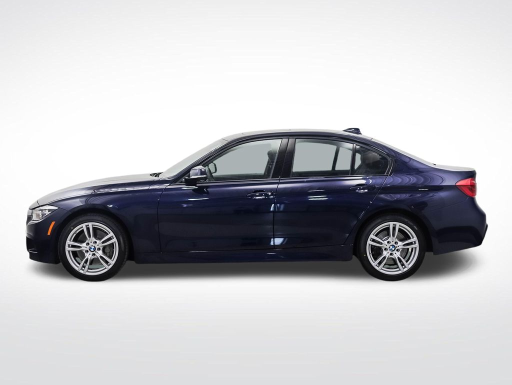 Thumbnail: 2018 BMW 3 Series - 2