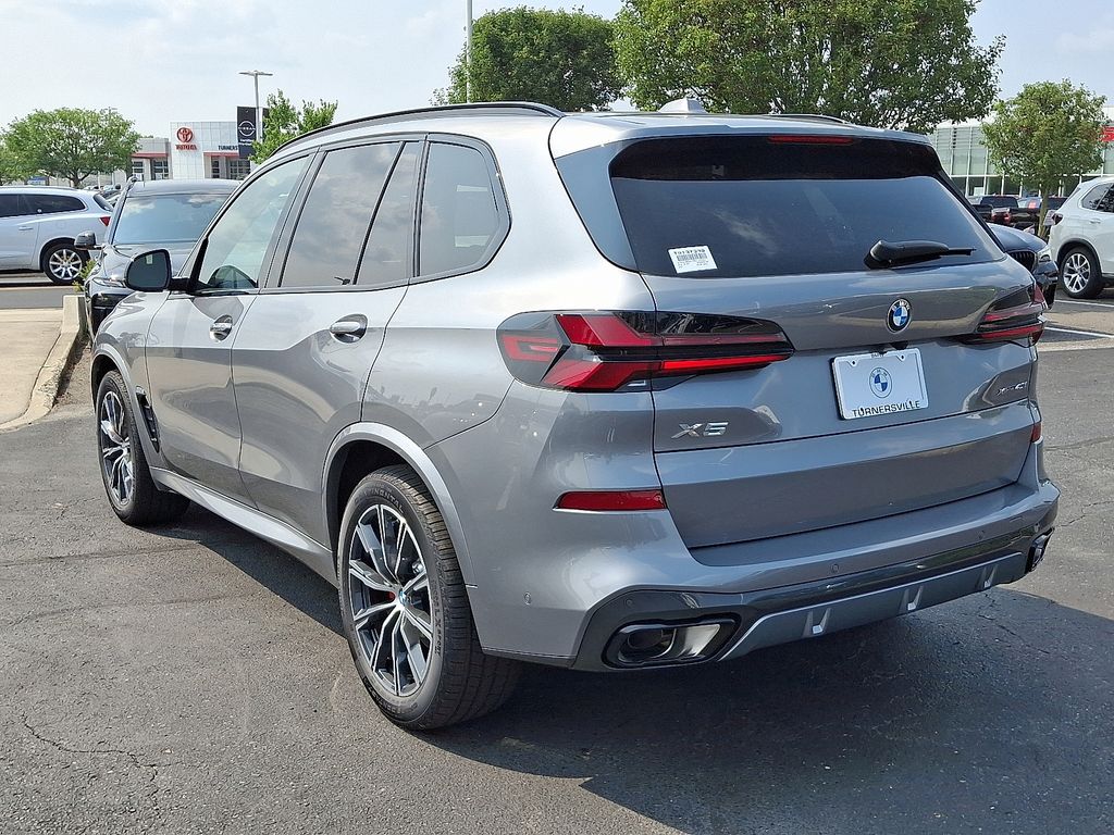 Thumbnail: 2026 BMW X5 - 3