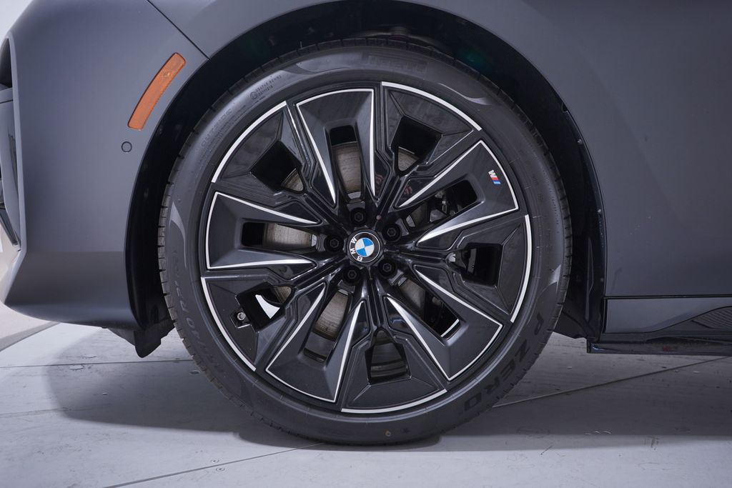 2025 BMW i7 eDrive50 2