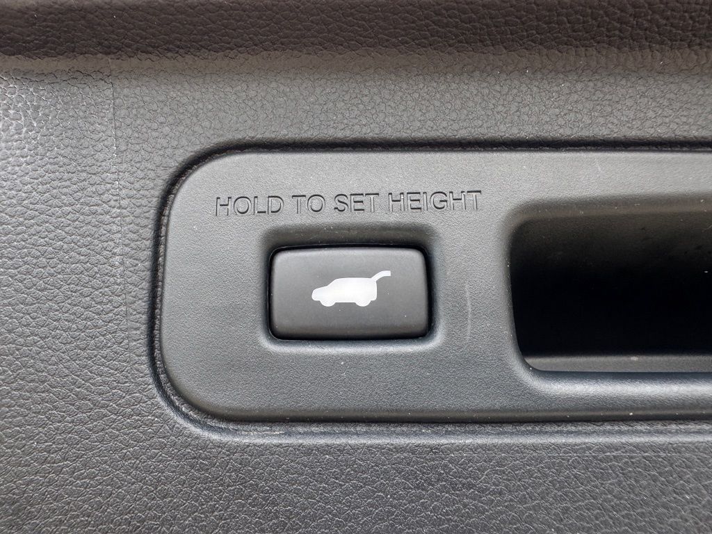 2024 Honda Pilot Touring  at Community Honda