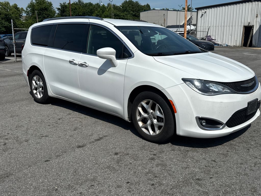 Bright White Clearcoat 2020 Chrysler Pacifica Touring L FWD Minivan Front-Wheel Drive 9-Speed Automatic