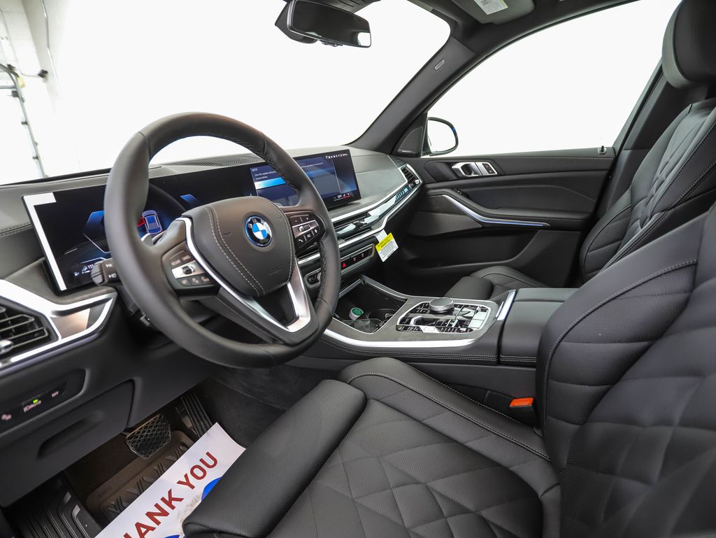 Thumbnail: 2026 BMW X5 - 10