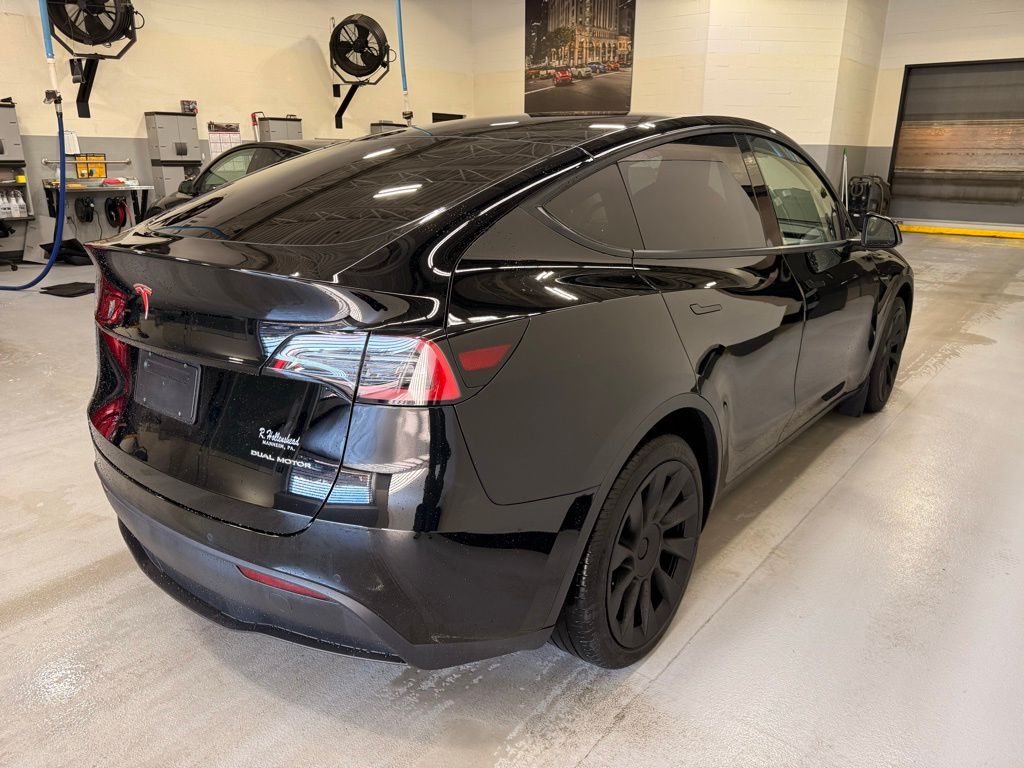 Thumbnail: 2022 Tesla Model Y - 6