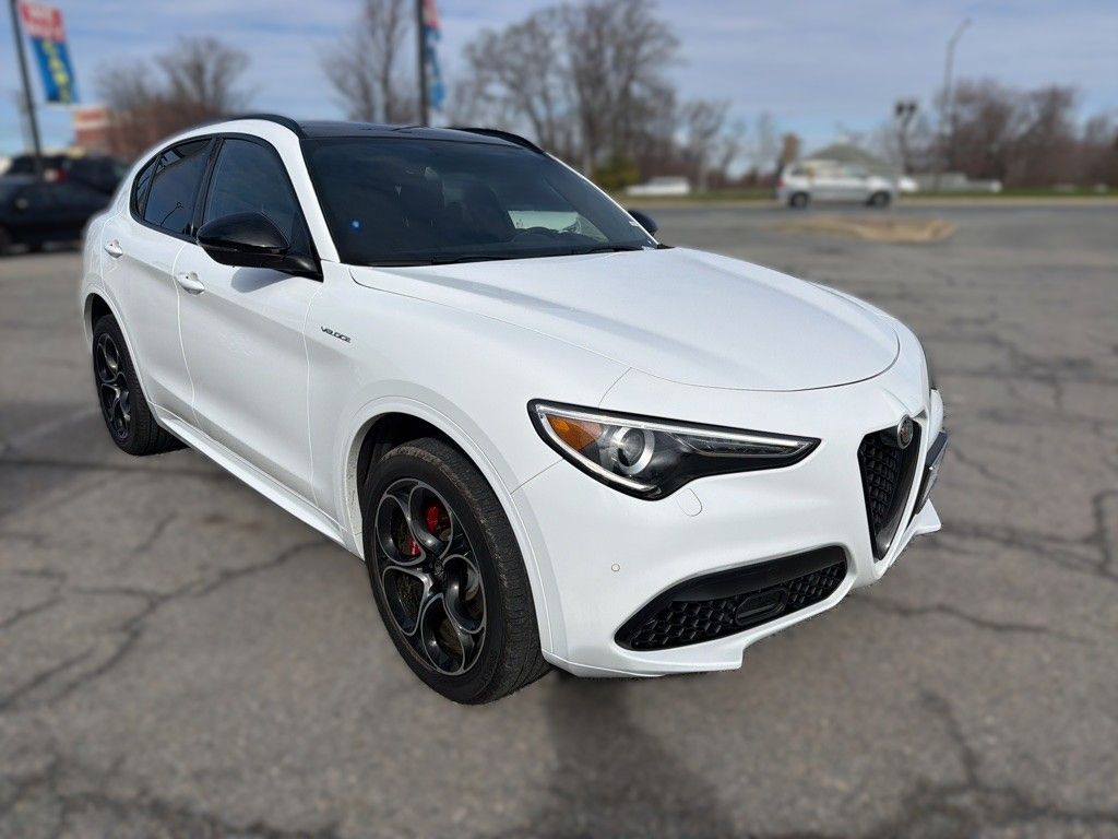 2023 Alfa Romeo Stelvio Veloce AWD