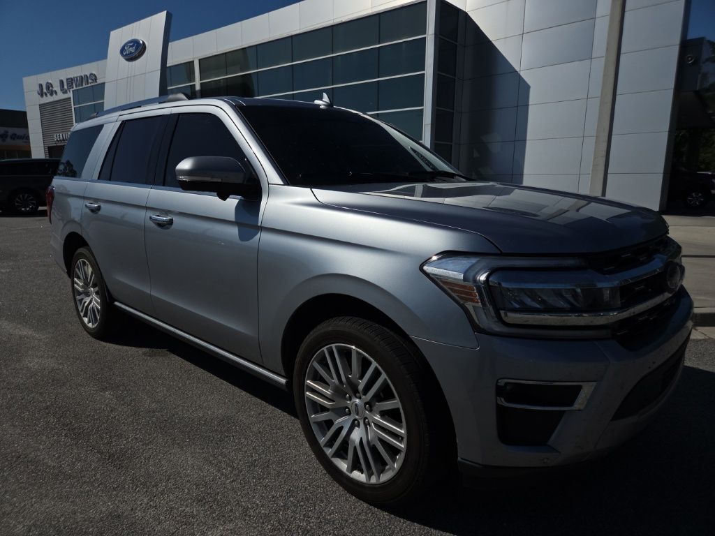 2024 Ford Expedition Limited's photo