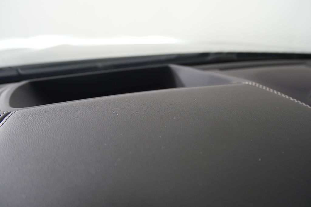 Thumbnail: 2026 BMW 8 Series - 25