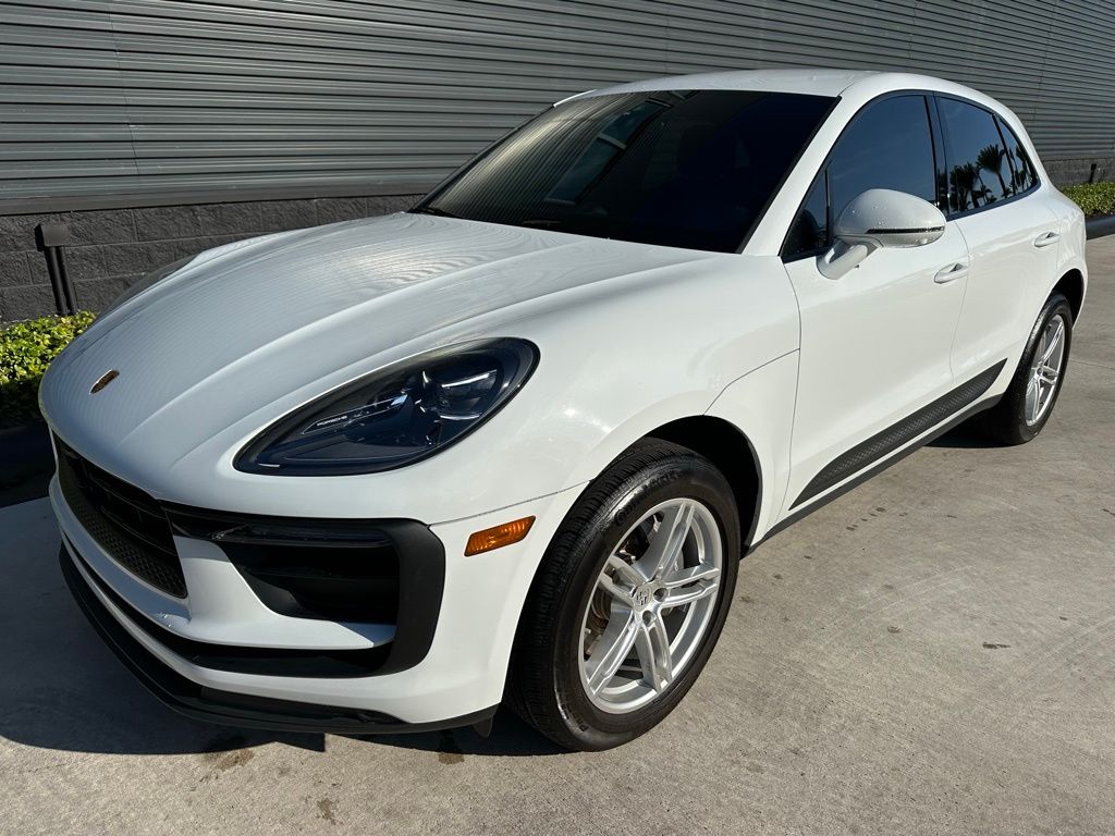 Thumbnail: 2023 Porsche Macan - 7