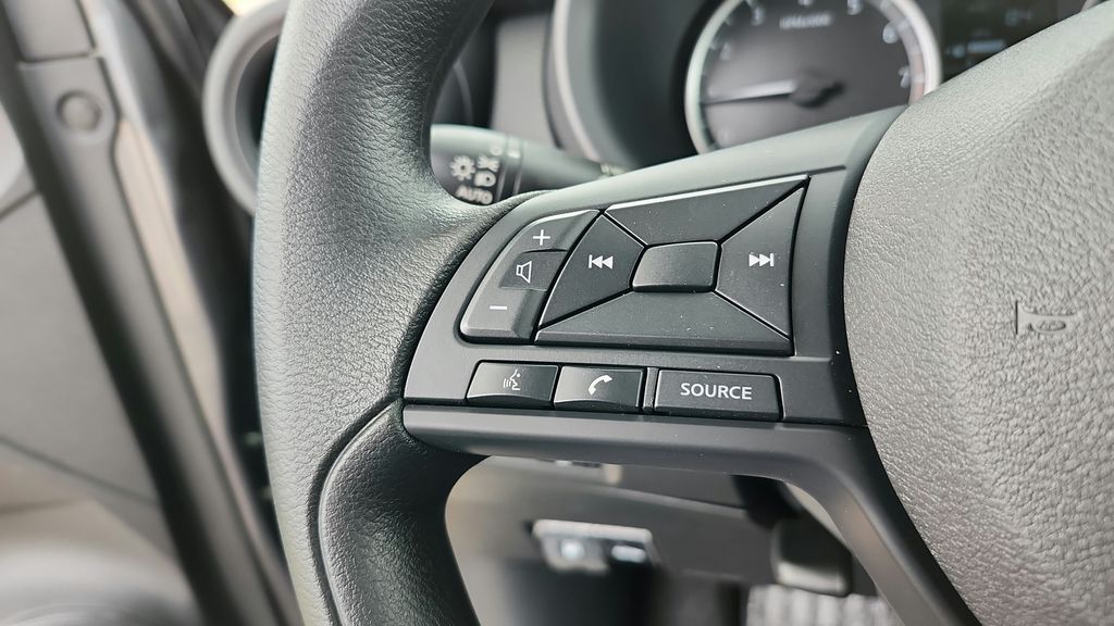 2025 Nissan Kicks Play