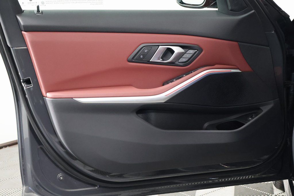 Thumbnail: 2026 BMW 3 Series - 7