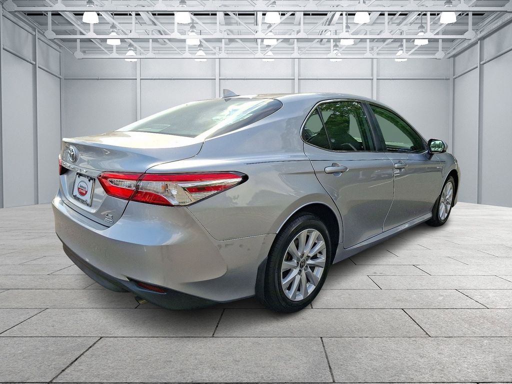 Thumbnail: 2020 Toyota Camry - 4