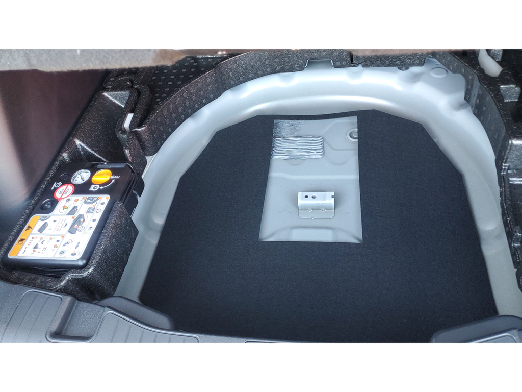 New 2026 Silver Ford Active image 33